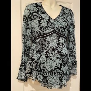 Motherhood maternity blouse ribbon detail. small